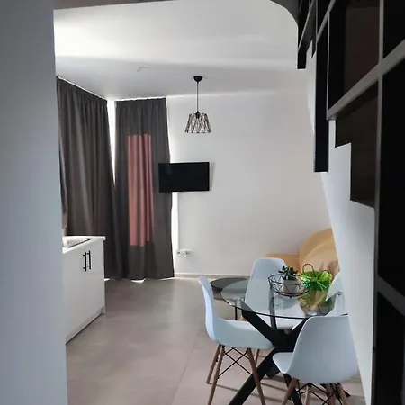 Pagani Blue - Luxury Maisonette B3 Апартаменты *