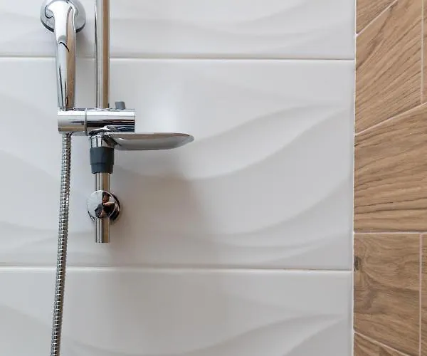 Pagani Blue - Luxury Maisonette B3