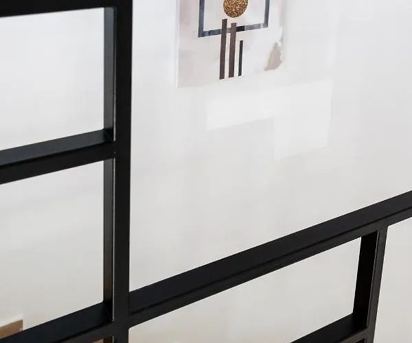 Pagani Blue - Luxury Maisonette B3 *